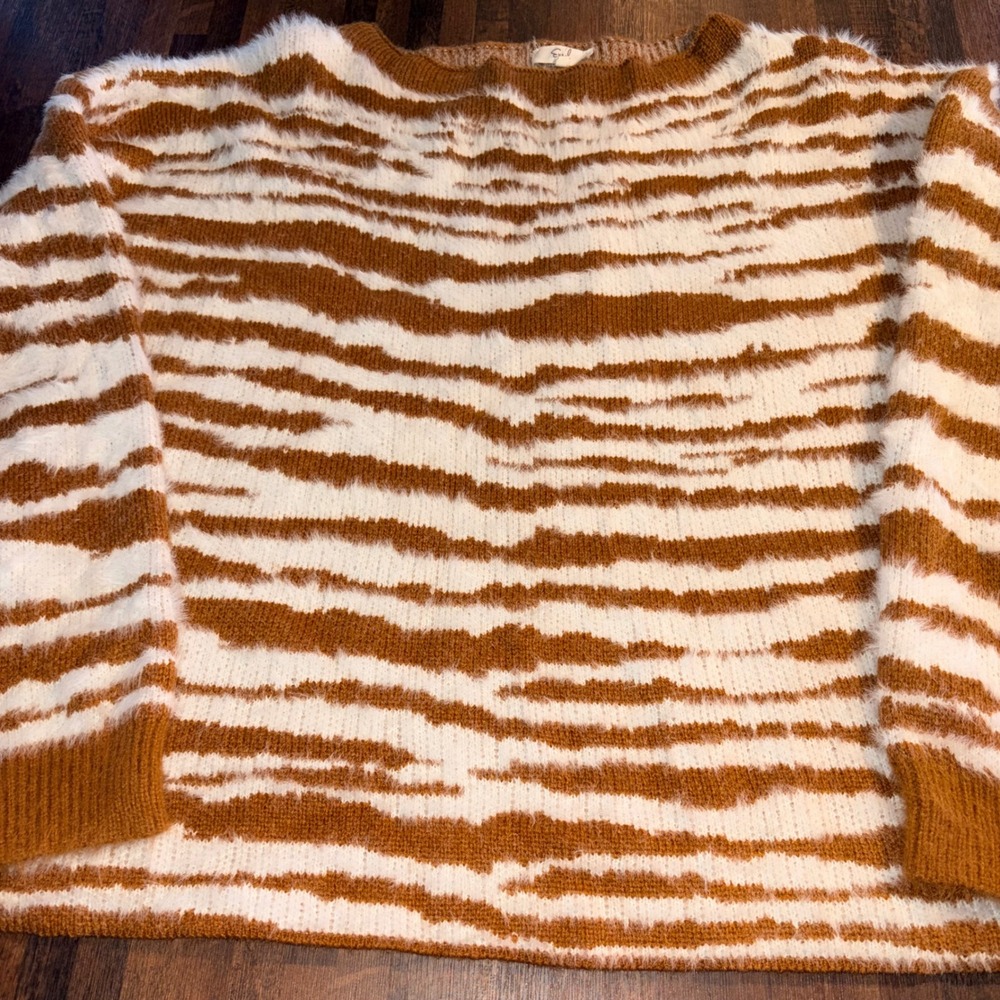 Easel Los Angeles Womens Tiger Stripe Eyelash Knit Sweater Rust Cream Large
